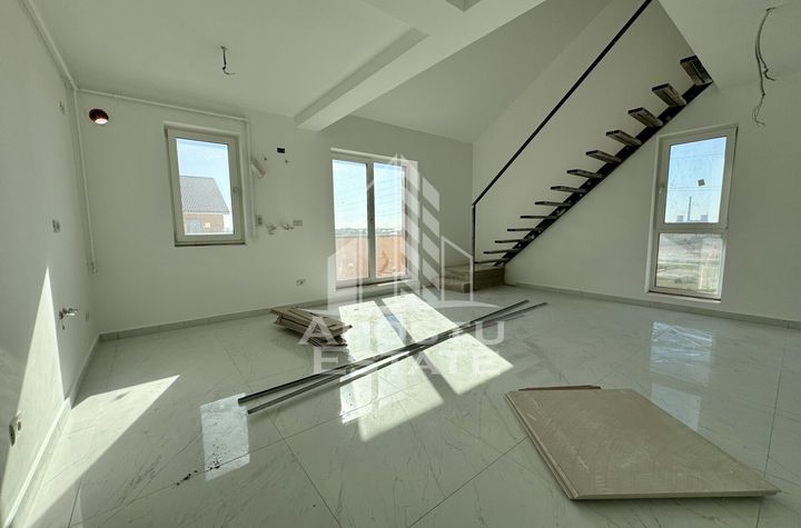 Penthouse cu scara interioara deosebita, 3 camere si 2 bai langa Lidl. anunturi imobiliare Timis
