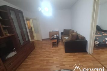 Apartament 2 camere de vanzare CENTRU - Prahova anunturi imobiliare Prahova