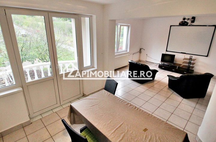 Cazare muncitori 10 camere,3 bucătării,5 băi,10.000 mp teren anunturi imobiliare Mures