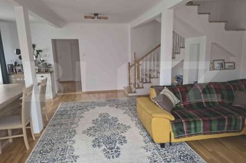 Apartament 4 camere de vanzare BACIU - Cluj anunturi imobiliare Cluj