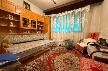 Apartament cu 3 camere, etajul 3, centrala proprie, zona Sagului anunturi imobiliare Timis