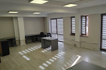 Spatiu de birou 60mp. cu parcare,zona Centrală anunturi imobiliare Mures