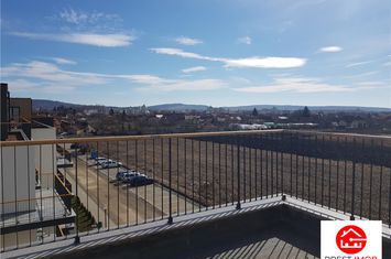 Apartament 5 camere de vanzare UNIRII - Mures anunturi imobiliare Mures