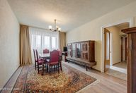 449 €, Apartament 3 camere