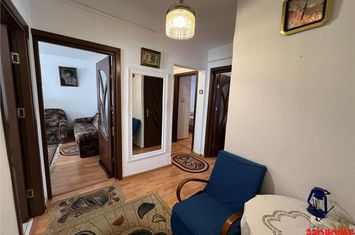Apartament 3 camere de vanzare CENTRAL - Bacau anunturi imobiliare Bacau