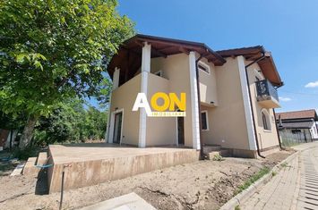 Casă modernă cu 3 dormitoare, terasă și teren generos anunturi imobiliare Alba