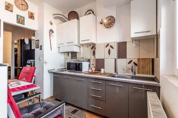 Apartament cu balcon la ARED UTA ideal ca investitie Comision 0 anunturi imobiliare Arad