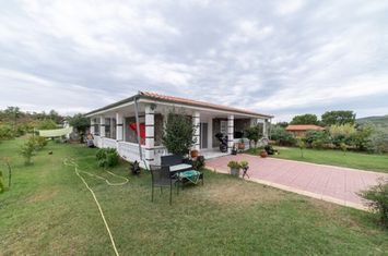 Casă individuală 96,37 mp în Agios Andreas anunturi imobiliare Grecia