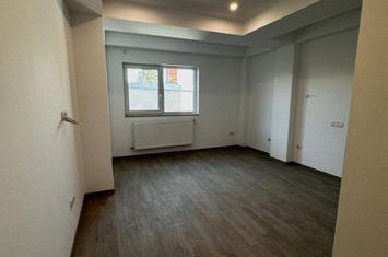 Apartament 3 camere de vanzare DEMOCRATIEI - Prahova anunturi imobiliare Prahova