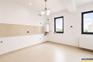 Apartament 3 camere de inchiriat TRACTORUL - Brasov anunturi imobiliare Brasov