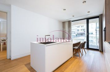 Apartament 4 camere de vanzare AVIATORILOR - Bucuresti anunturi imobiliare Bucuresti