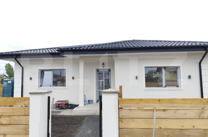 Casă - 4 camere de vanzare VOROVESTI - Iasi anunturi imobiliare Iasi