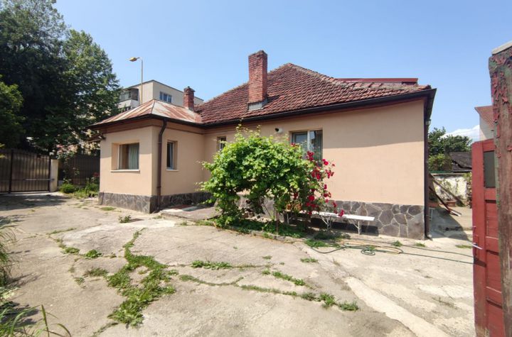 Casă - 3 camere de vanzare BRASOV - Brasov anunturi imobiliare Brasov
