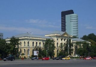 Firma care deţine "turnul fantomă" din Piaţa Victoriei, la un pas de insolvenţă