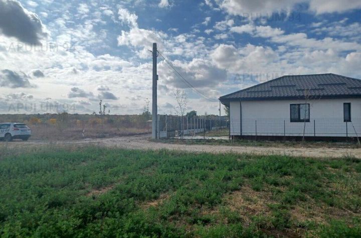 Gulia, teren intravilan curti-constructii, 523 mp anunturi imobiliare Dambovita