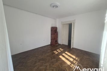 Casă - 3 camere de inchiriat CENTRU - Prahova anunturi imobiliare Prahova