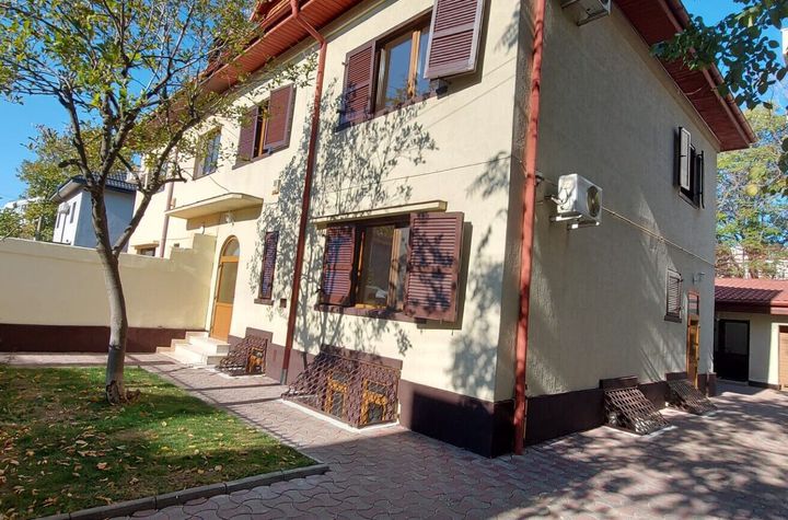 Vanzare Vila D+P+E+M+Anexa+Garaj in Zona Blv. Decebal anunturi imobiliare Bucuresti