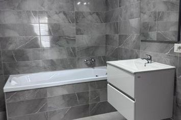 Apartament 3 camere de vanzare RADAUTI - Suceava anunturi imobiliare Suceava