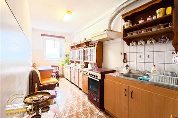 Apartament 3 camere de vanzare CENTRAL - Covasna anunturi imobiliare Covasna