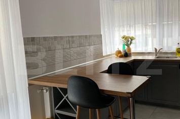 Vilă - 4 camere de vanzare RASNOV - Brasov anunturi imobiliare Brasov