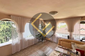 UNIVERSITATE - Batistei - Vanzare MANSARDA in VILA  Interbelica ! anunturi imobiliare Bucuresti
