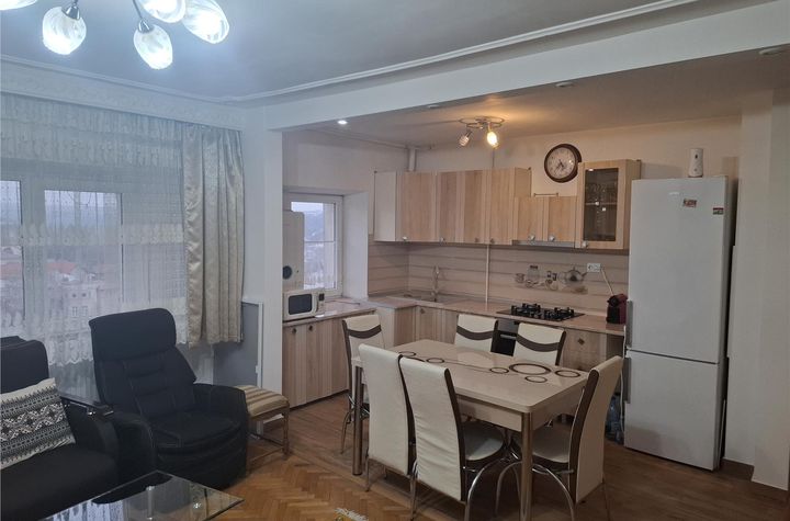Apartament 3 camere de vanzare CENTRAL - Iasi anunturi imobiliare Iasi