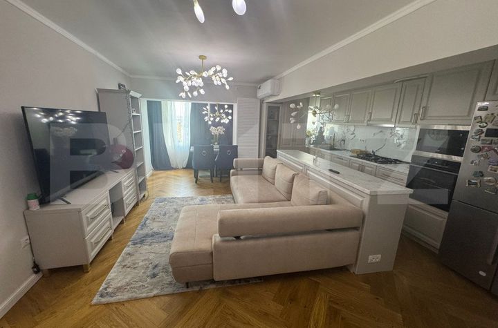Apartament 4 camere de vanzare CRAIOVA - Dolj anunturi imobiliare Dolj