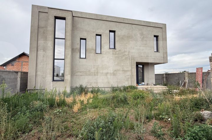 Vilă - 4 camere de vanzare ARAD - Arad anunturi imobiliare Arad
