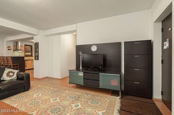 Apartament 5 camere de inchiriat MOGOSOAIA - Bucuresti anunturi imobiliare Bucuresti