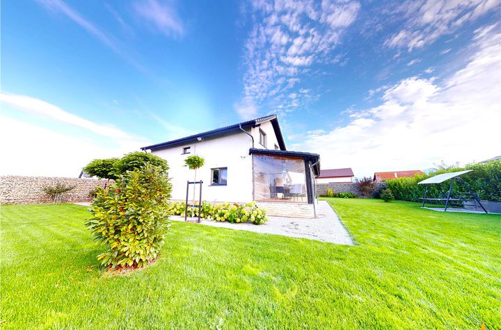 Casă - 4 camere de vanzare TARLUNGENI - Brasov anunturi imobiliare Brasov