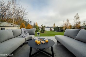 Smart-Home nZEB spectaculoasa Bucuresti Sector1 cu deschidere lac anunturi imobiliare Bucuresti