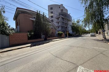 Vilă - 9 camere de vanzare ULTRACENTRAL - Bacau anunturi imobiliare Bacau