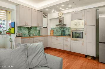 Apartament 3 camere de vanzare VITAN - Bucuresti anunturi imobiliare Bucuresti
