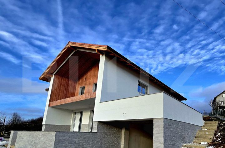 Vilă - 5 camere de vanzare CHINTENI - Cluj anunturi imobiliare Cluj