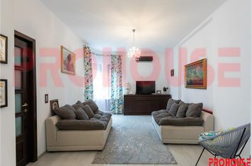 Vilă - 7 camere de vanzare ULTRACENTRAL - Bacau anunturi imobiliare Bacau
