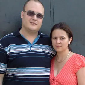 Simona şi Adrian se mută în casă nouă