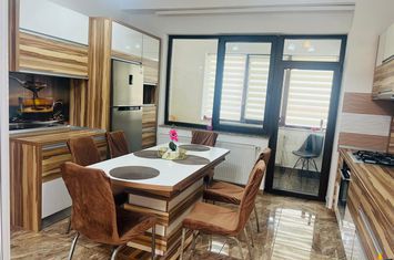 Apartament 3 camere de inchiriat TRACTORUL - Brasov anunturi imobiliare Brasov