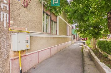 Casă cu 3 camere și teren de 450 mp în Pârneava anunturi imobiliare Arad