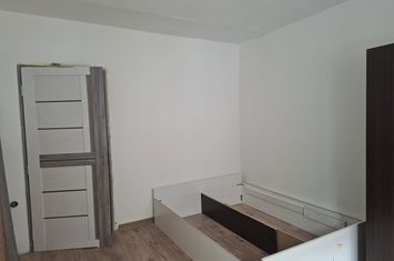 Garsonieră de vanzare SARARI - Dolj anunturi imobiliare Dolj