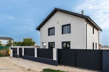 BERCENI-PRIMAVERII,VILA ,4 CAMERE,182 MP,3 BAI ,TEREN 326 MP,LA CHEIE! anunturi imobiliare Bucuresti