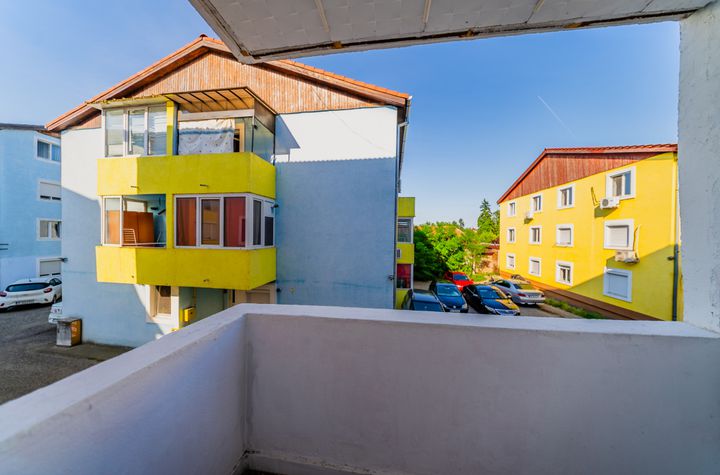 Apartament 3 camere de vanzare ALFA - Arad anunturi imobiliare Arad