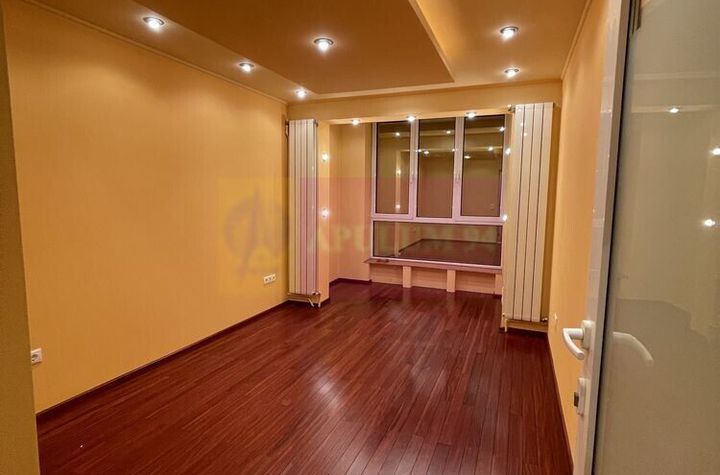 Vanzare apartament 3 camere in zona Ozana anunturi imobiliare Bucuresti