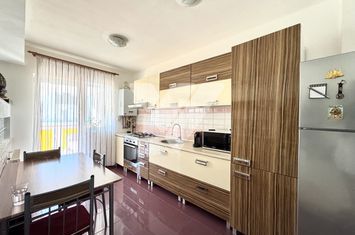 Apartament 3 camere de vanzare SIBIU - Sibiu anunturi imobiliare Sibiu