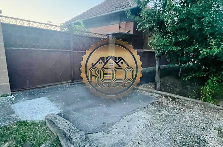 Casă - 4 camere de vanzare CENTRAL - Bihor anunturi imobiliare Bihor