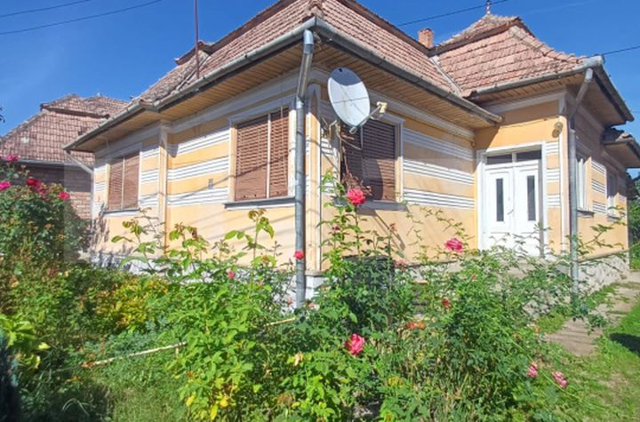 Casă - 3 camere de vanzare MIHAI VITEAZU - Cluj anunturi imobiliare Cluj