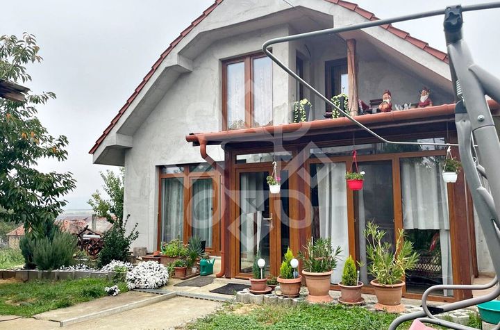 Casa P+M cu teren 2500 mp in Cheriu, Bihor anunturi imobiliare Bihor