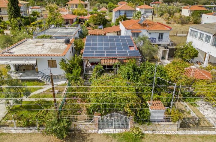 Casă parter 56,2 mp cu fotovoltaice în Asprovalta anunturi imobiliare Grecia