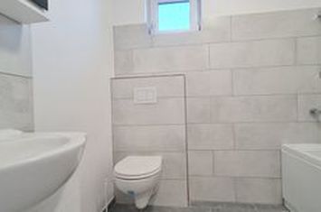 Casa semimobilata semiutilata in Cartier Izvor Tarlungeni Brasov anunturi imobiliare Brasov