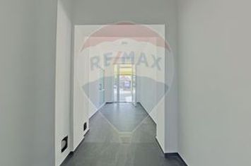 Casă / Vilă cu 5 camere de vânzare în zona Dambul Rotund anunturi imobiliare Cluj