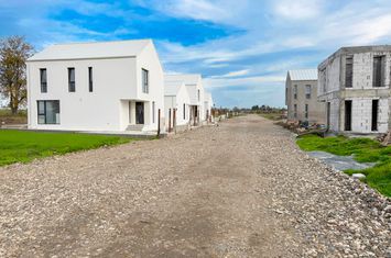 Vilă - 4 camere de vanzare VALU LUI TRAIAN - Constanta anunturi imobiliare Constanta